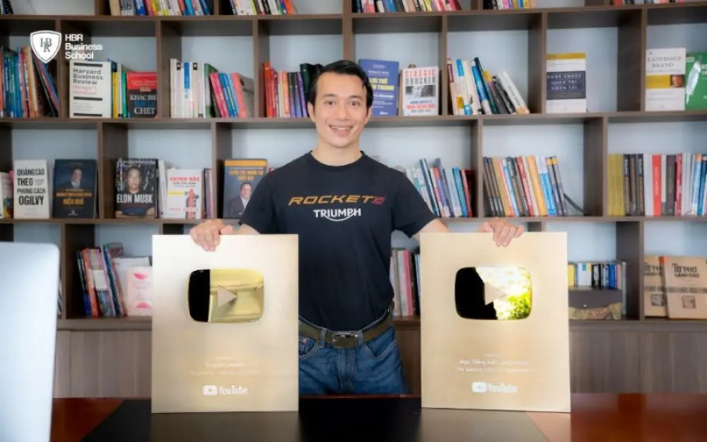 HBR Holdings hiện sở hữu 2 n&uacute;t v&agrave;ng triệu sub